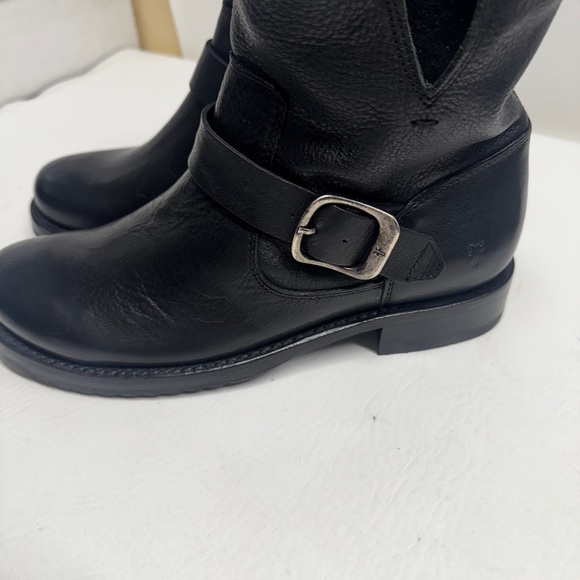 FRYE Women’s Veronica flex bootie’s Black Leather Ankle Boots with Buckle Sz 8B - Picture 7 of 8